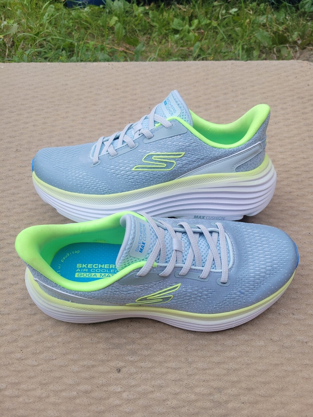 New Skechers Platform Sneakers Size 8